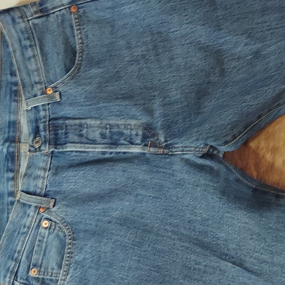 New MENS LEVI 501 JEANS.. SIZE 34×32 - Picture 3 of 4